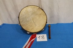 Instrumenty 18a bębenek obręczowy (Jan Wochniak Kłudno 2014r. 039