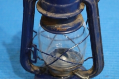 Lampa 15a latarka rolnicza na naftę ze szkłem