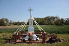 2020-05-10 Wylezinek kapliczka nr2 (10)