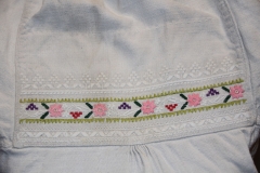 33f Koszula damska - naramiennik haftowany