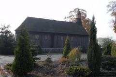 2011-10-30 Czerniewice - kościół drewniany (6)