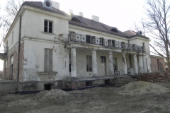 2018-04-05 Bartoszówka - pałac (14)