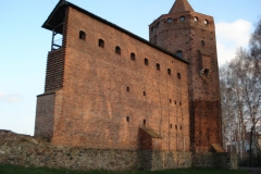 2006-12-11 Rawa Maz. - ruiny zamku (28)