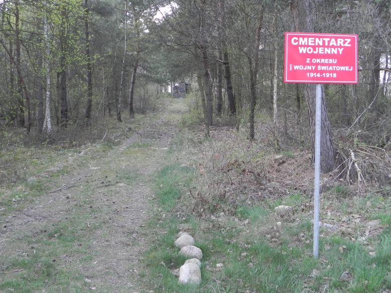 2018-04-14 Roszkowa Wola - cm. z I wojny światowej (2)