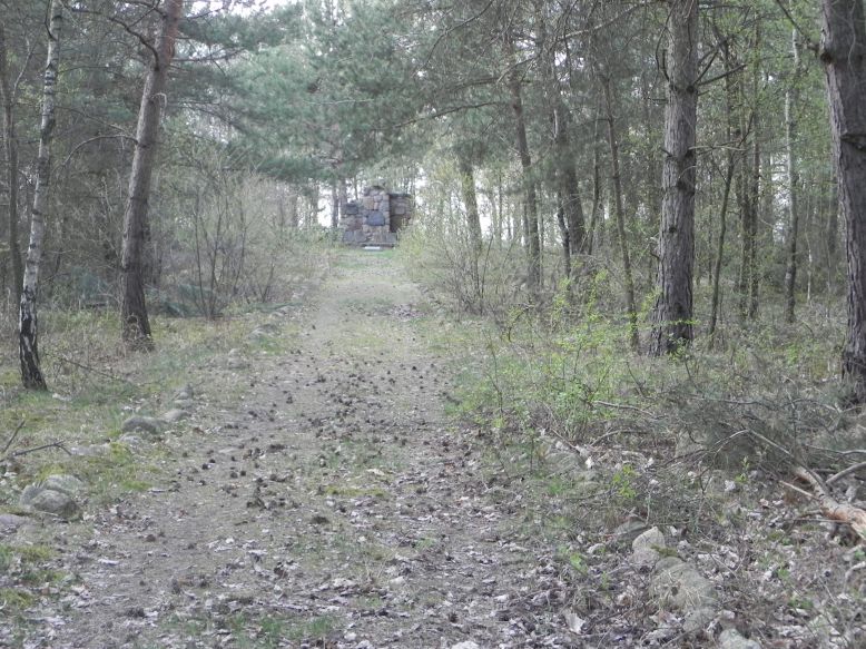 2018-04-14 Roszkowa Wola - cm. z I wojny światowej (3)