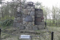 2018-04-14 Roszkowa Wola - cm. z I wojny światowej (7)