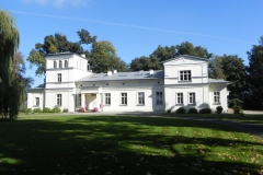2011-10-02 Rylsk - pałac (5)