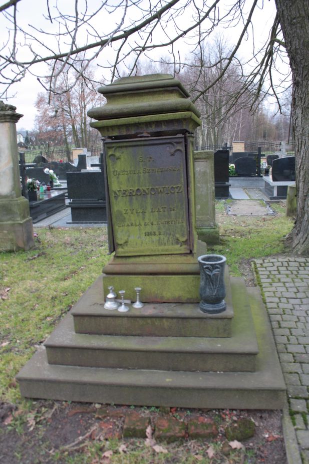 2018-12-31 Rzeczyca - cmentarz parafialny (41)