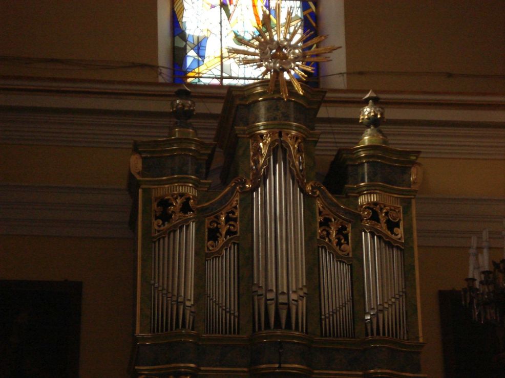 2007-01-01 Głuchów - kościół murowany (51)