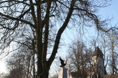 2019-02-09 Wysokienice - pomnik (2)