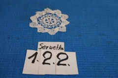 Serwetka 122 biała robiona na szydełku