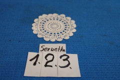 Serwetka 123 biała robiona na szydełku