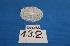 Serwetka 132 biała robiona na szydełku