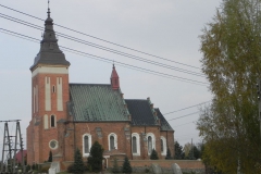 2011-10-30 Krzemienica - kościół murowany (3)