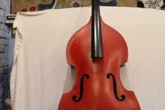 Instrumenty 46a kontrabas czerwony (K. Pawlak Sadykierz) (088)