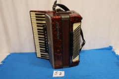 Instrumenty 52a akordeon Weltmeister Stella czerwony (094)