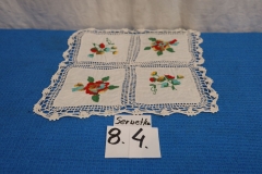 Serwetka 84a biała wyszywana