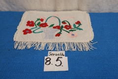 Serwetka 85a biała wyszywana