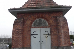 2011-11-19 Cielądz - cmentarz parafialny (6)