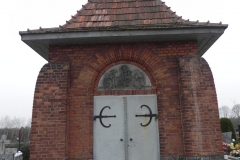 2011-11-19 Cielądz - cmentarz parafialny (7)