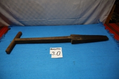 Narzędzie 30a dołownik do sadzenia sadzonek w lesie