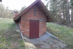 2011-04-10 Łęgonice Nowe - kościół murowany (23)