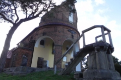 2011-04-10 Łęgonice Nowe - kościół murowany (5)