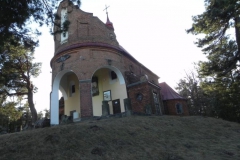 2012-03-11 Łęgonice Nowe - kościół murowany (2)