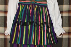 22 Kiecka wełniak + koszula damska + zapaska do pasa