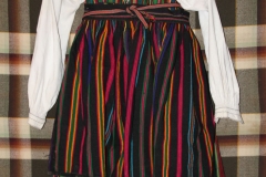 25 Kiecka wełniak + koszula damska + zapaska do pasa