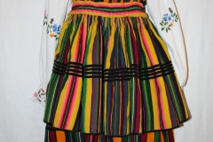 28 Kiecka wełniak + koszula damska + zapaska do pasa