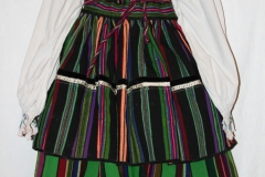 29 Kiecka wełniak + koszula damska + zapaska do pasa