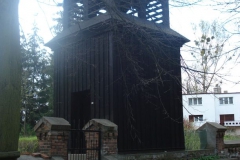 2007-05-01 Niesułków - kościół drewniany (10)