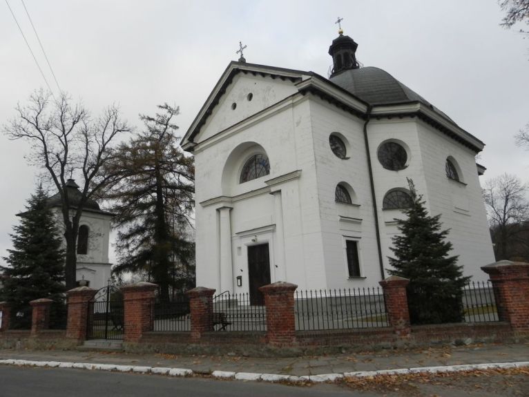 2011-11-10 Radziejowice - kościół murowany (53)