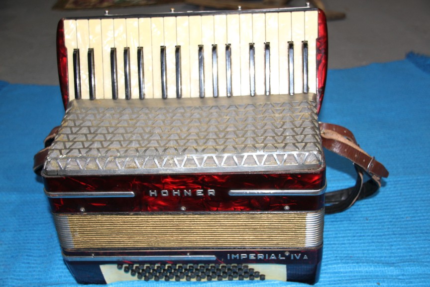 12 instrumenty - akordeon Hohner Imperial IV A Janusz Budka z Rawy Mzowieckiej 1a