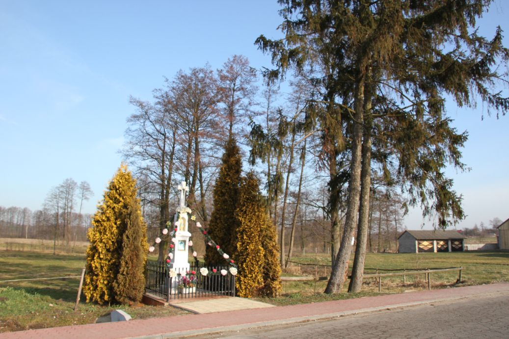 2020-02-09 Kolonia Libiszów kapliczka nr2 (3)