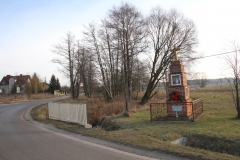 2020-02-09 Libiszów kapliczka nr2 (26)