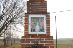 2020-02-09 Libiszów kapliczka nr2 (9)