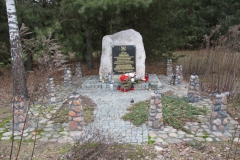 2020-01-01 Dęborzeczka - pomnik (4)