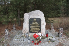 2020-01-01 Dęborzeczka - pomnik (8)