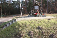 2020-01-12 Kraśnica - pomnik (2)