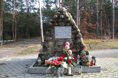 2020-01-12 Kraśnica - pomnik (7)