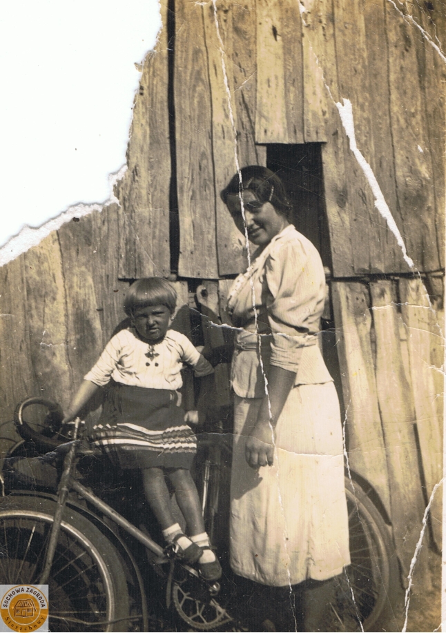 1938r. Chorzęcin - Barbara Ogórek i kramarka